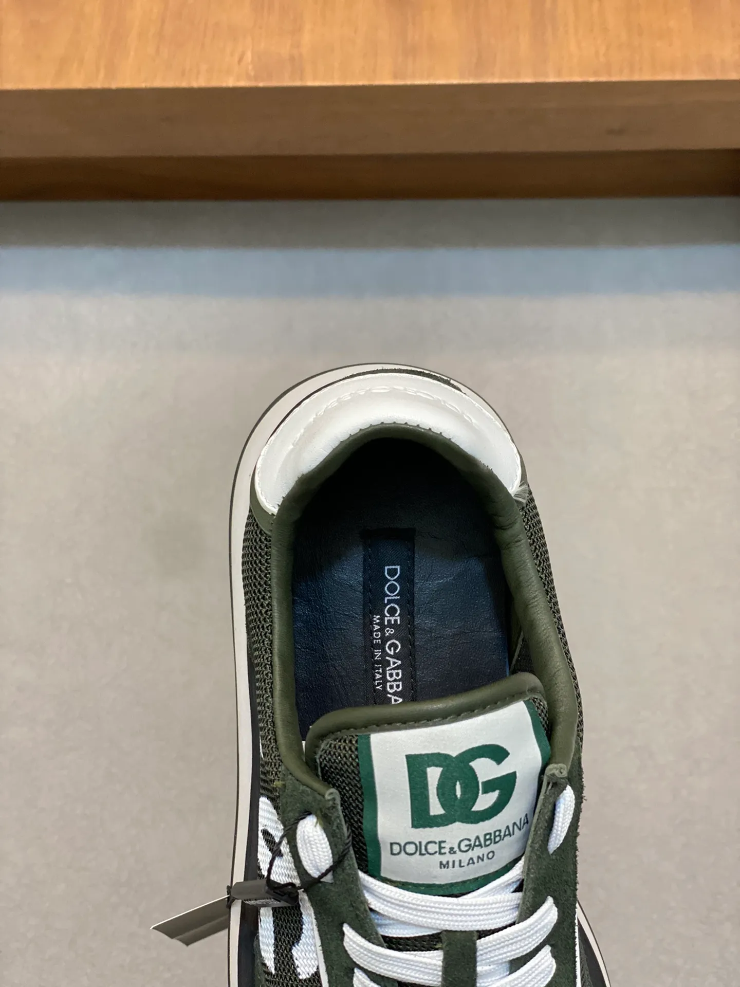 Men's Men's Shoes💰440【New Style】🐝🐝DG••New••Dolce&G*_dgDolce&G*_dgDolce & G*_dg 2024 Early Spring New Men's Lace-up Leather Casual Sports Shoes Made of imported suede cowhide spliced ​​with waterproof fabric, mixed and matched color design, a fashionable and energetic sports shoe that easily meets the needs of modern dressing and highlights the contemporary lifestyle style. The foot is fully lined with cowhide for greater comfort. The tongue and heel are decorated with logos. It is equipped with a rubber outsole. The heel and toe are wrapped to further protect our feet. It is a model worth buying! Size: 39-44 (customized at 38.45)
